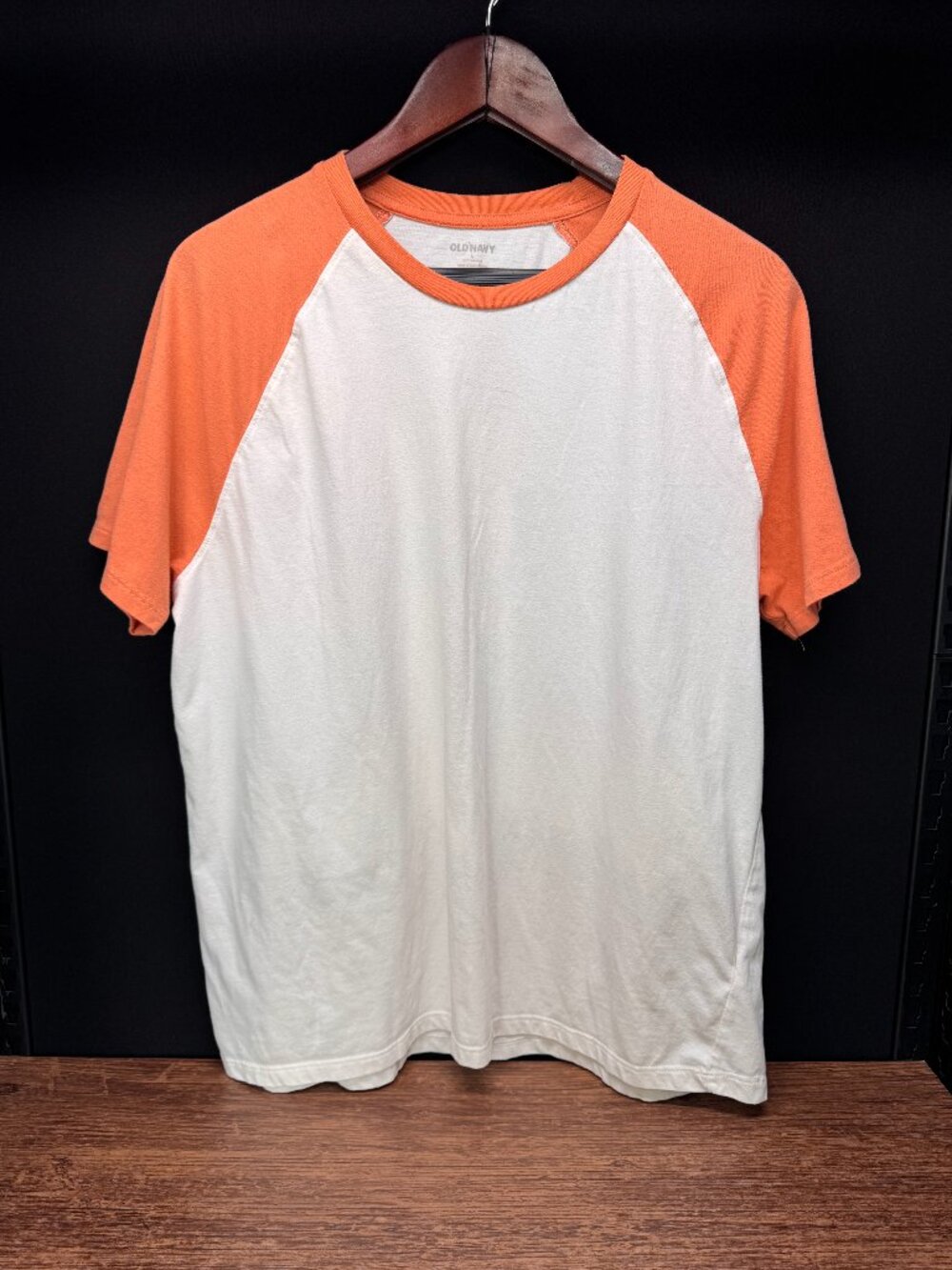 Old Navy White Orange Raglan Baseball Tee Men’s Large
